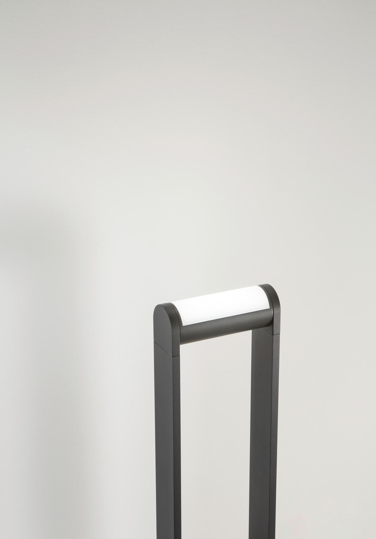 SPOLJNA PODNA SVETILJKA Wild  - tamnosiva/bela, Dizajnerski, metal/plastika (17.5/6,5/60cm)