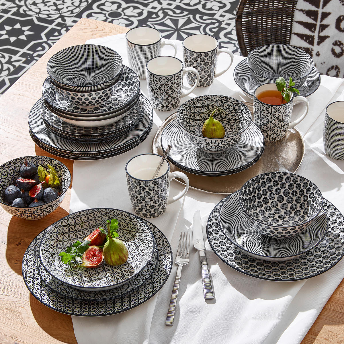 KOMBINOVANÝ SERVIS, 30-dielne, porcelán - čierna/biela, Lifestyle, keramika - Ritzenhoff Breker