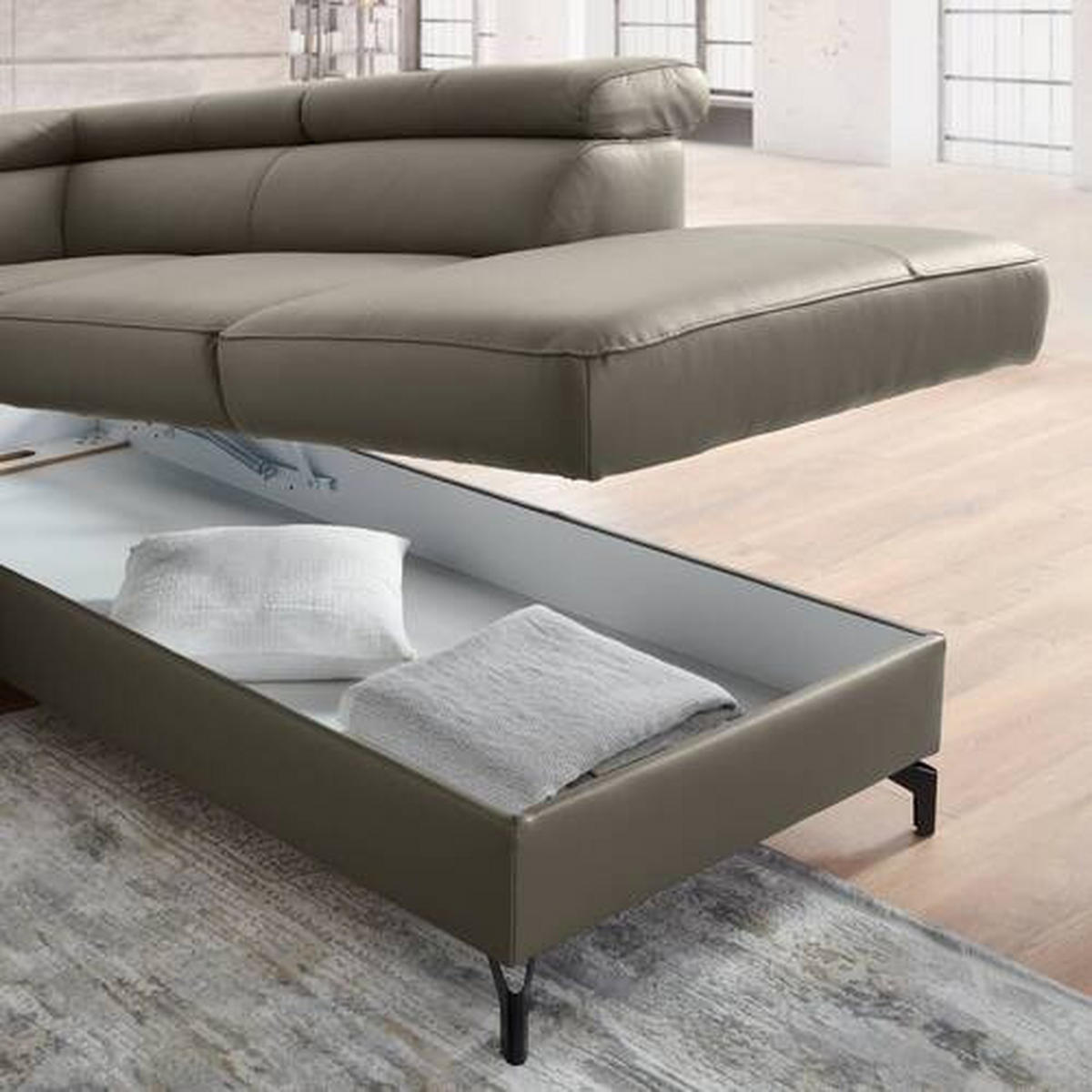ECKSOFA in Echtleder Schlammfarben  - Schlammfarben/Schwarz, Design, Leder/Metall (256/220cm) - Celina Home