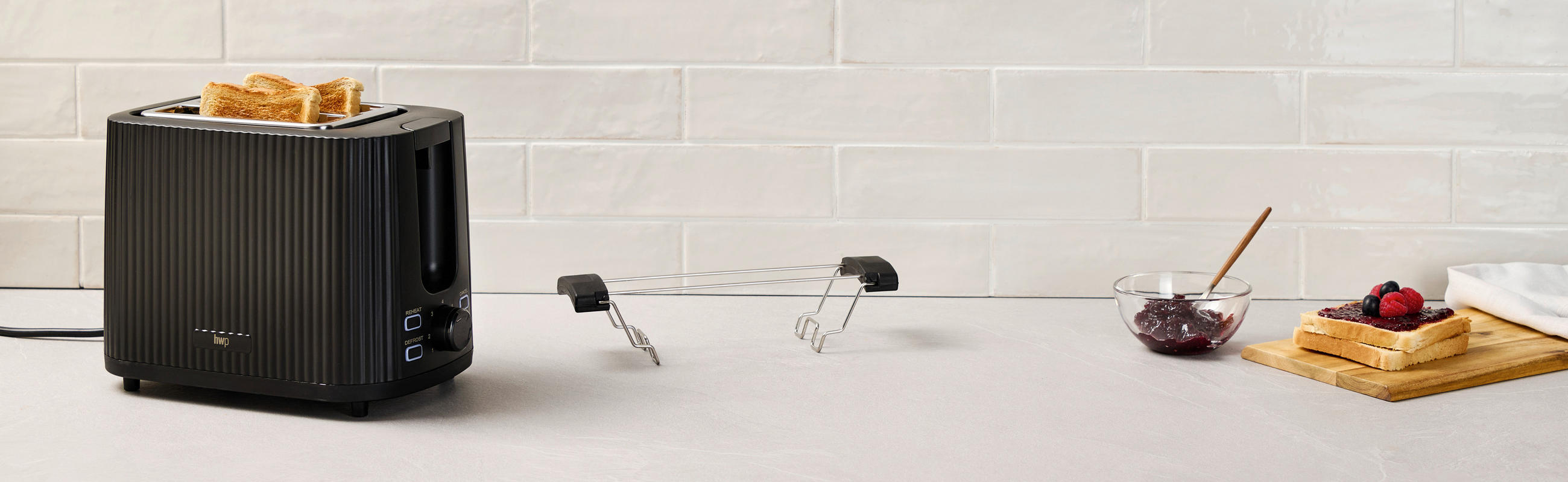 TOSTER - crna, Trend, metal/plastika (26/15,5/18,8cm) - Homeware Profession.