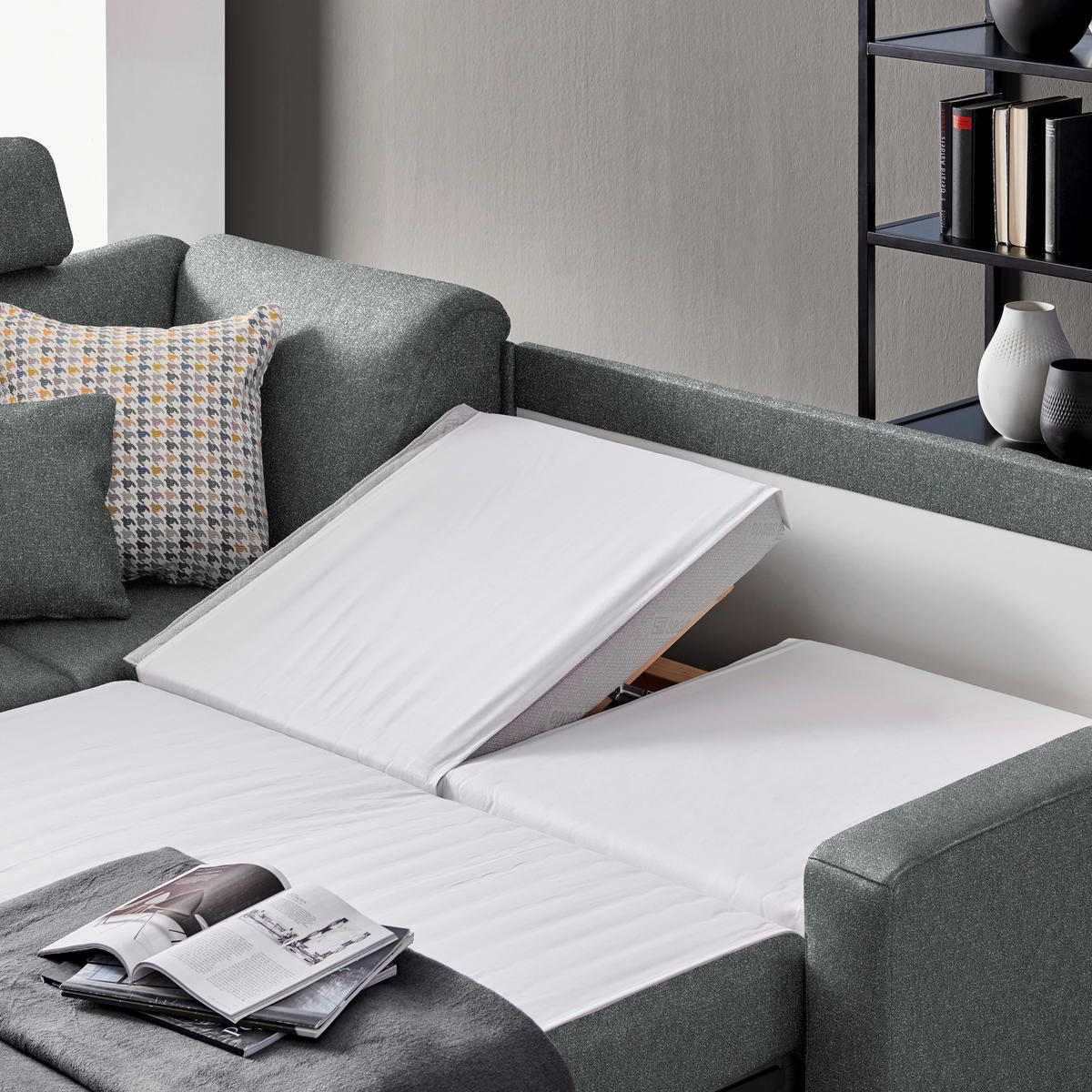 ECKSOFA  in Mikrovelours Grün  208/227 cm  - Alufarben/Grün, KONVENTIONELL, Textil/Metall (208/227cm) - Sedda