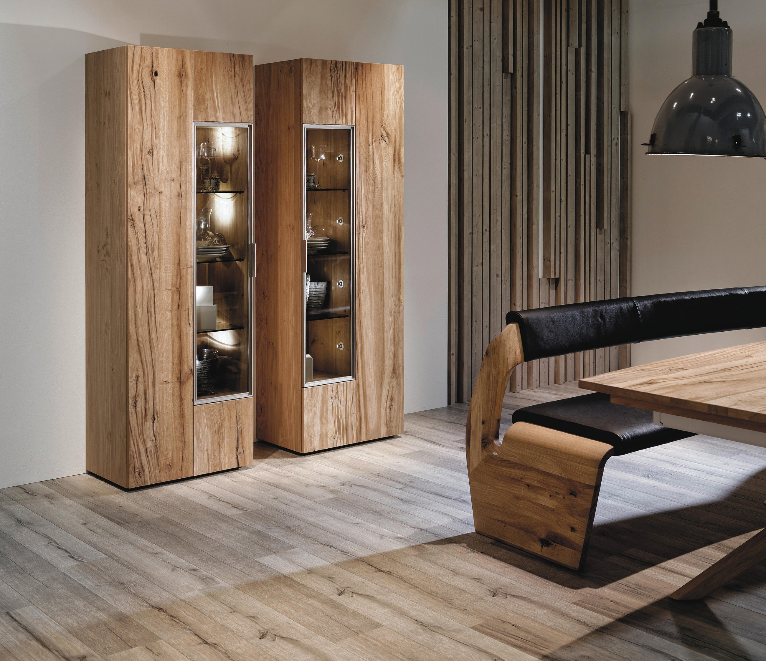 VITRINE  in furniert, mehrschichtige Massivholzplatte (Tischlerplatte) Altholz, Eiche Eichefarben  - Eichefarben/Silberfarben, Natur, Glas/Holz (64/194/42,3cm) - Voglauer