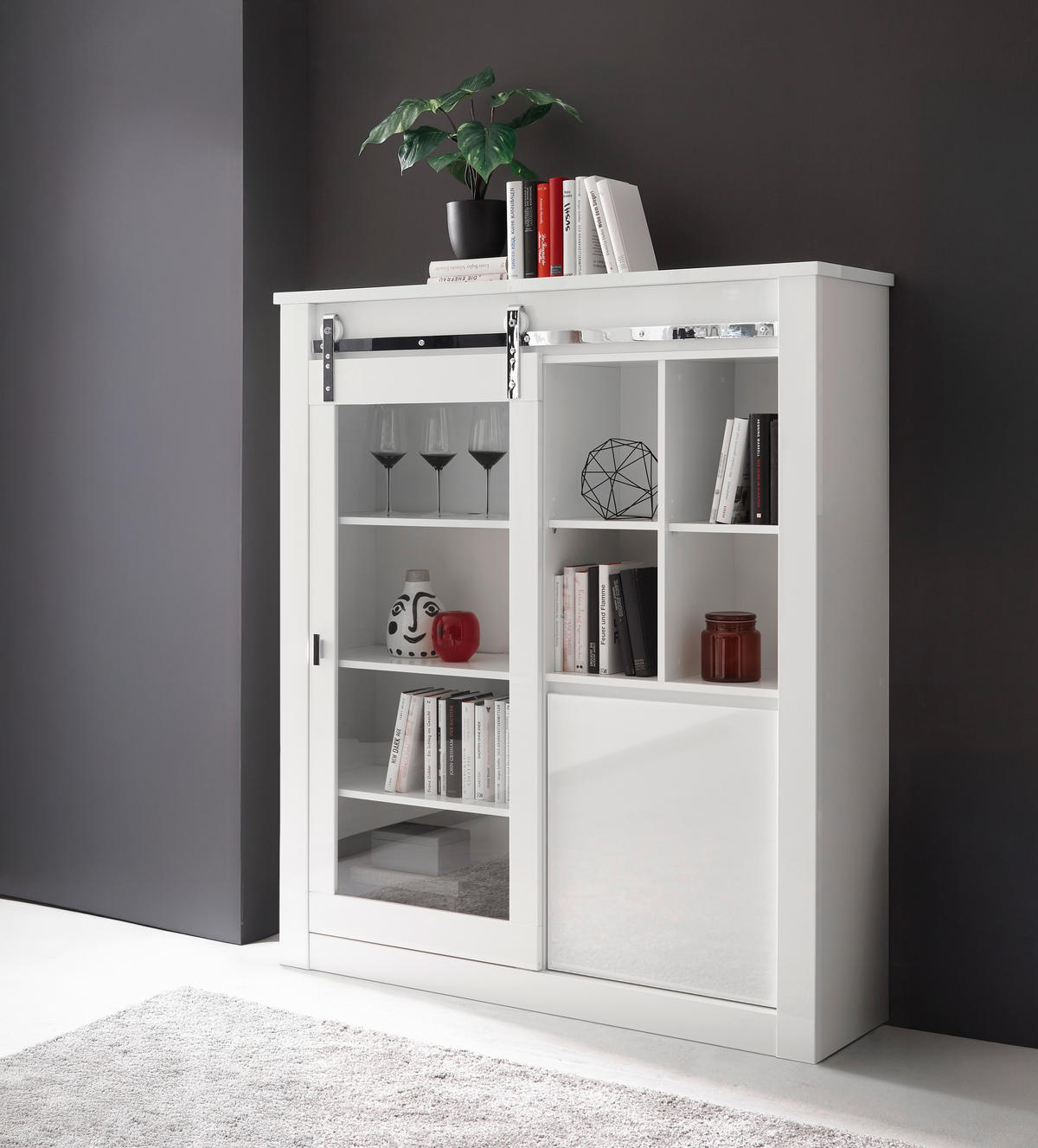 VITRINE  in Weiß, Weiß Hochglanz  - Chromfarben/Weiß Hochglanz, Design, Holzwerkstoff/Metall (133/152/38cm) - Livetastic