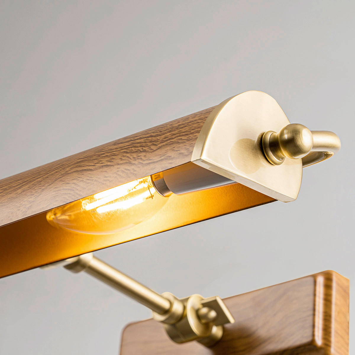 BILDERLEUCHTE Winchfield 12,7/44,5/31,8 cm  - Eichefarben/Messingfarben, Konventionell, Metall (12,7/44,5/31,8cm) - Elstead Lighting