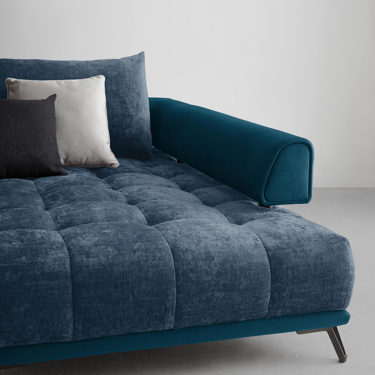 HÖRNSOFFA i kunglig blå  - kunglig blå/svart, Modern, metall/textil (262/184cm) - MID.YOU