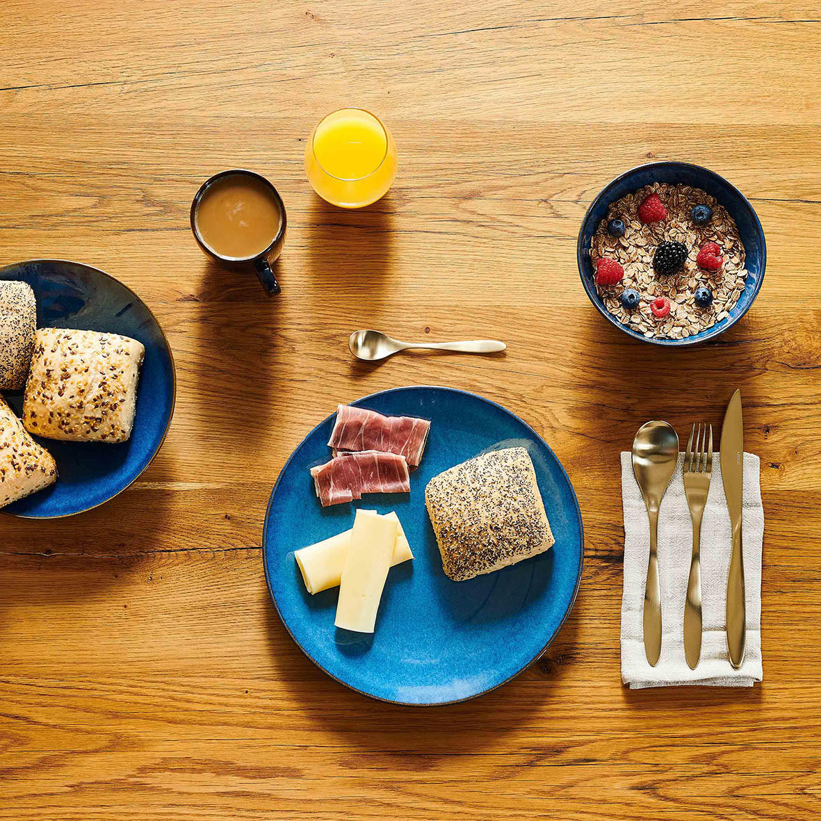 SALATSET  Ossia 7-teilig  - Blau, Basics, Keramik (35,5/36,5/31,5cm) - Mäser