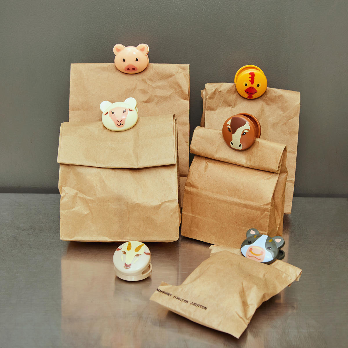 SVORKY NA SÁČKY - hnědá/žlutá, Basics, kov/plast (3,3/18,9/10cm) - Kikkerland