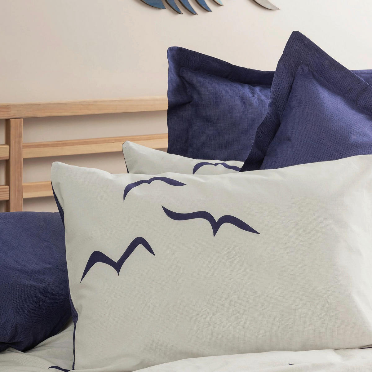 BETTWÄSCHE 155/220 cm  - Weiß/Dunkelblau, Basics, Textil (155/220cm)