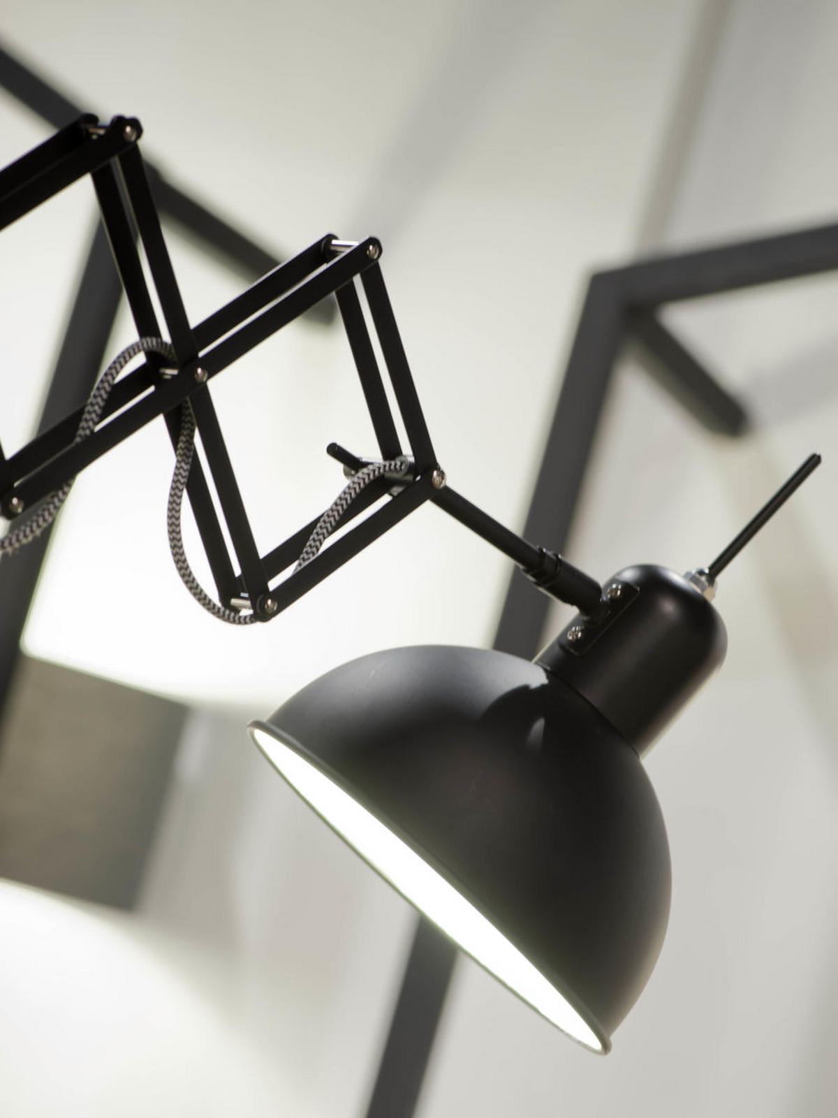 WANDLEUCHTE - Schwarz, Design, Metall (60-85/36cm) - It's about Romi