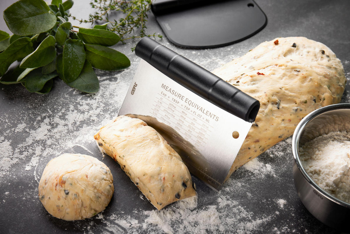 TEIGSCHABER - Edelstahlfarben/Schwarz, Basics, Kunststoff/Metall (15,2/11,3/2,8cm) - Gefu