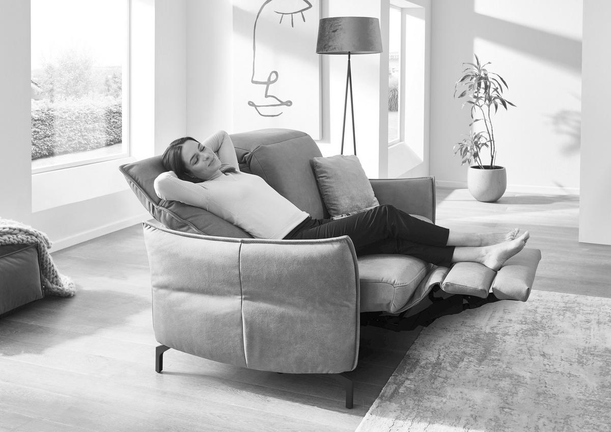 2,5-SITZER in Lederlook (vegan) Sandfarben  - Sandfarben/Nickelfarben, MODERN, Textil/Metall (185/89/109cm) - Livetastic