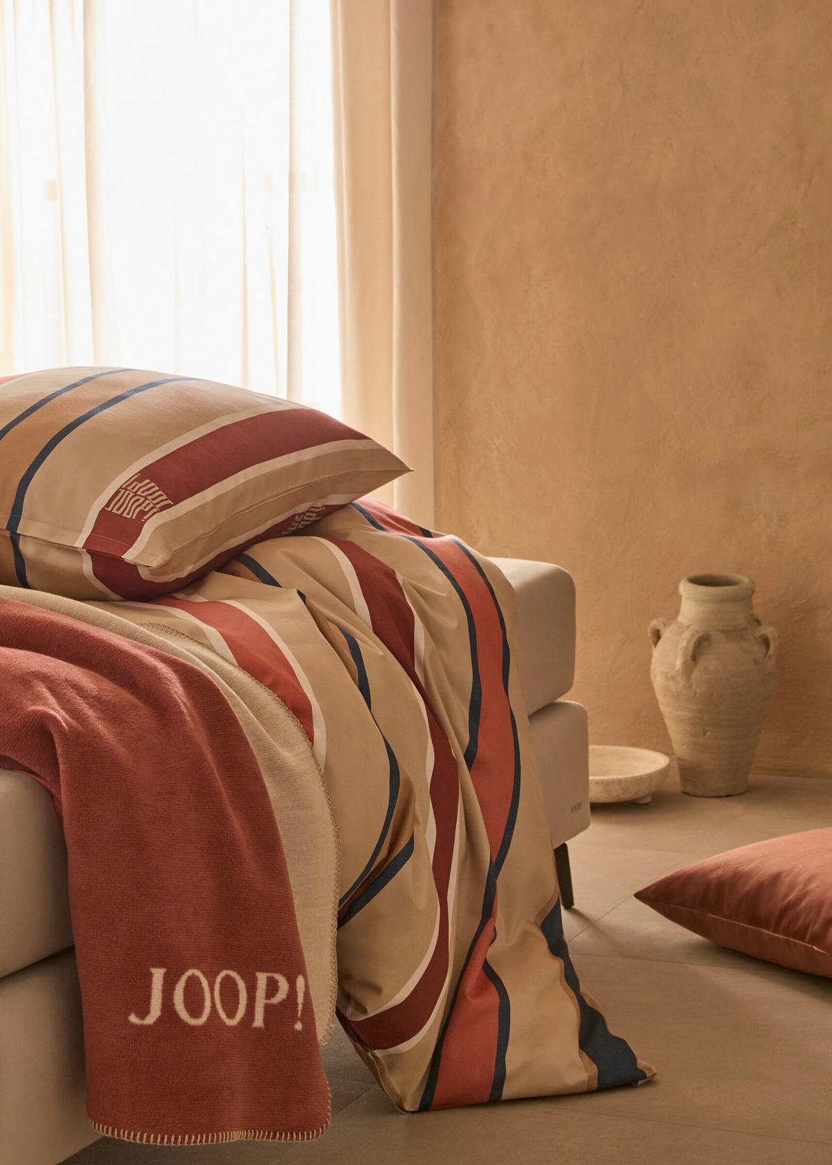 WENDEBETTWÄSCHE BANKS Makosatin 135/200 cm  - Rot, Design, Textil (135/200cm) - Joop!