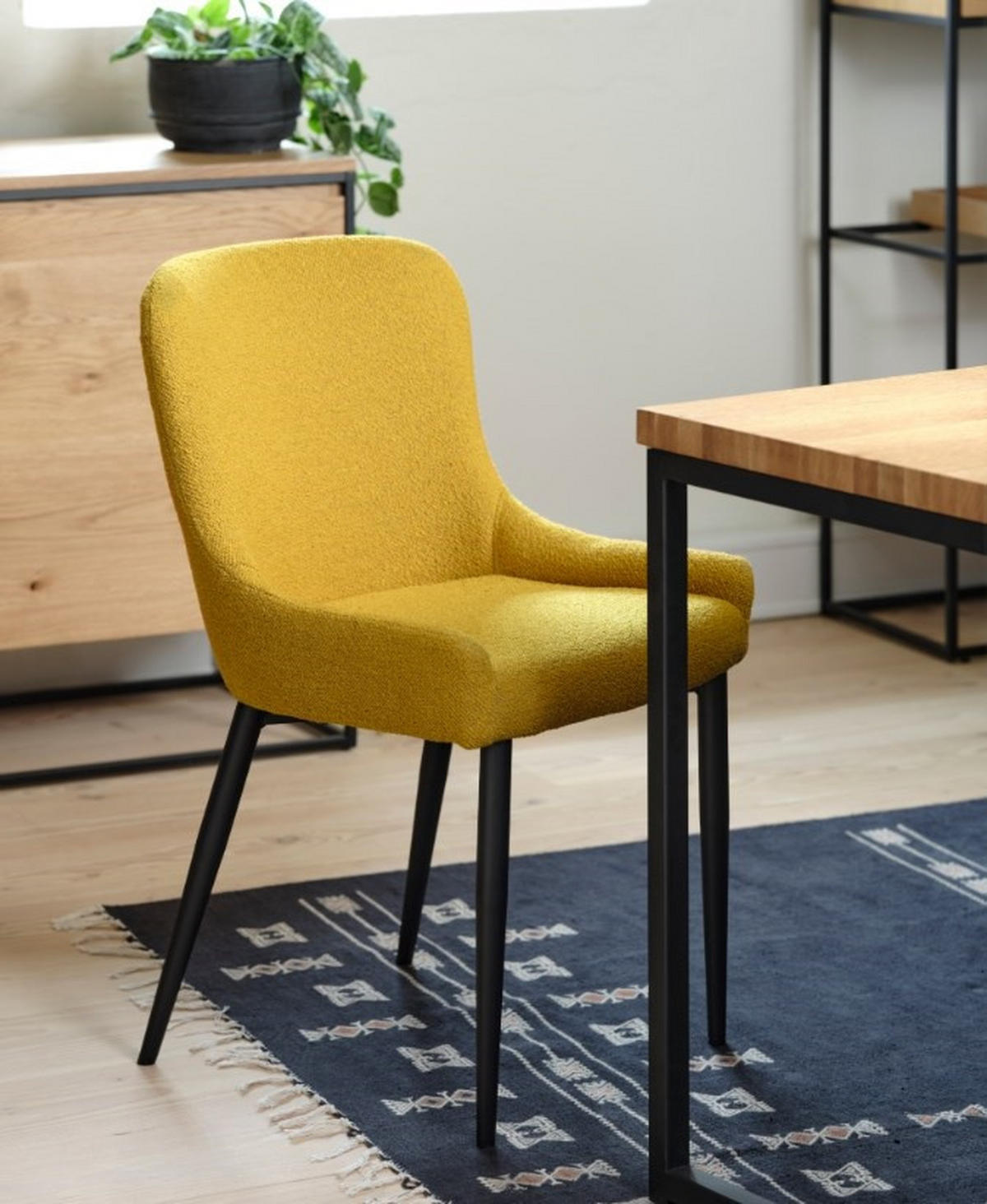 STOL MED ARMSTÖD bouclé  - svart/senapsgul, Design, metall/textil (52/82/60cm) - Best Price