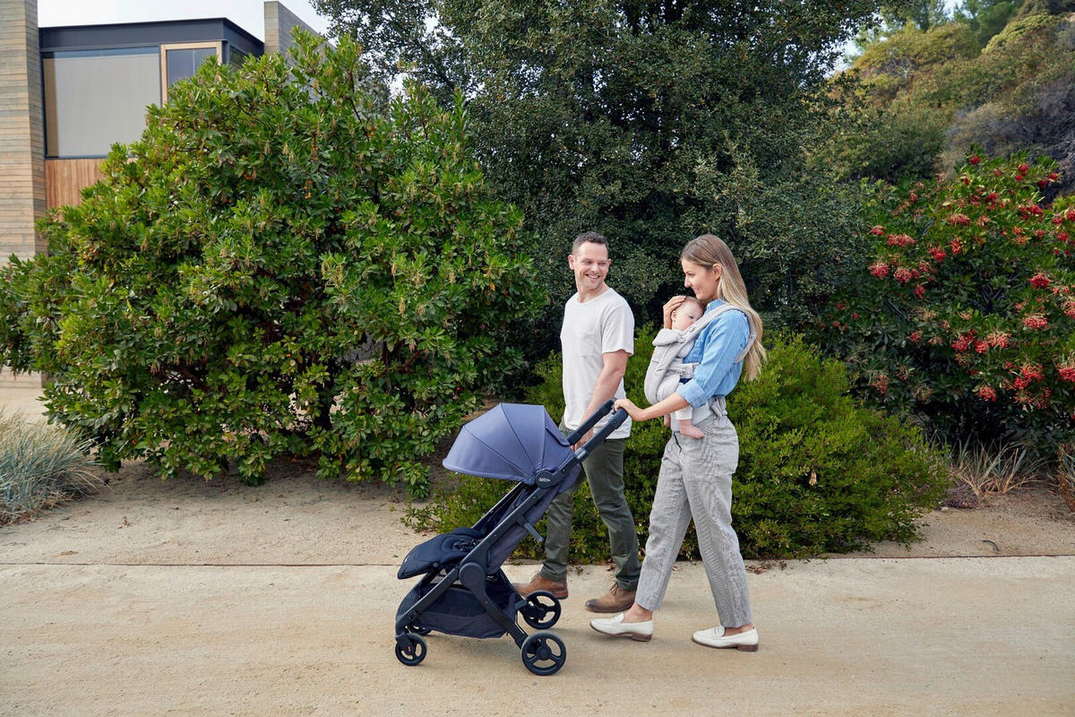 KENGUR NOSILJKA  Omni Breeze  - svetlosiva, Osnovno, tekstil (0,7kg) - Ergo Baby