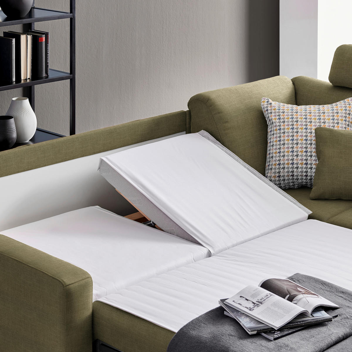 ECKSOFA in Chenille Olivgrün  227/208 cm  - Alufarben/Olivgrün, KONVENTIONELL, Textil/Metall (227/208cm) - Sedda