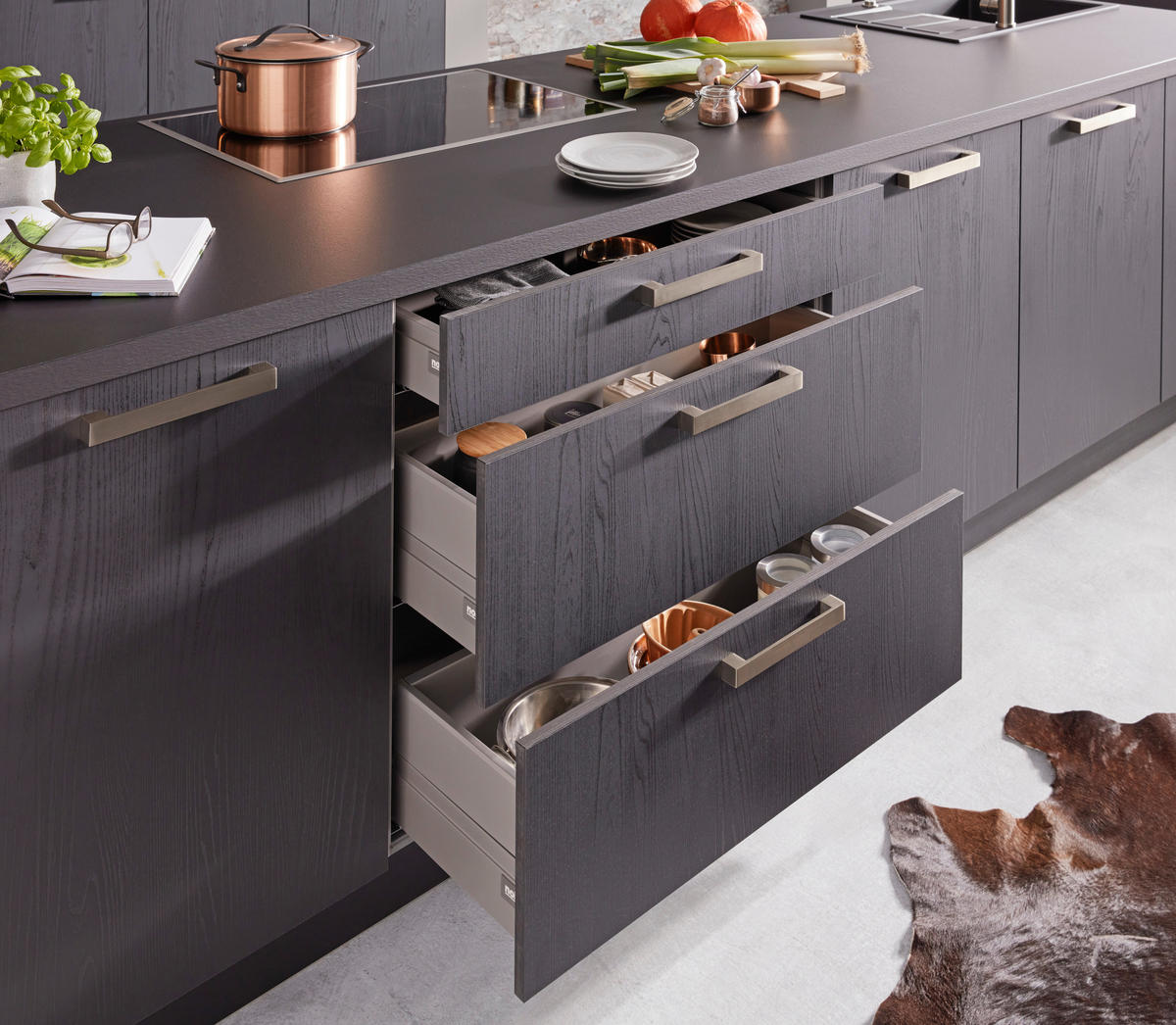 EINBAUKÜCHE   - Design, Holzwerkstoff - Dieter Knoll