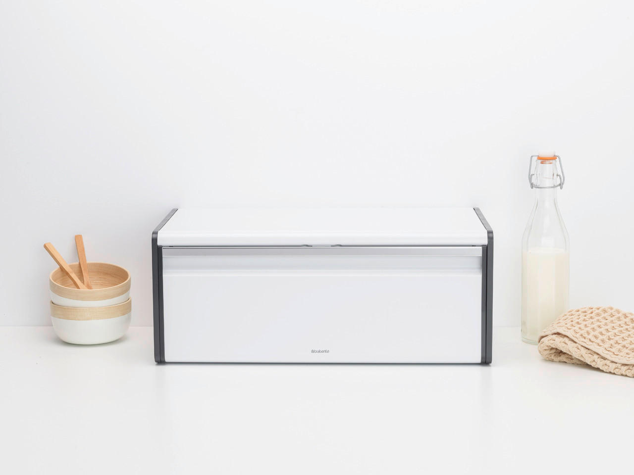 CHLEBNÍK - biela, Design, kov (46.5/18.7/25cm) - Brabantia