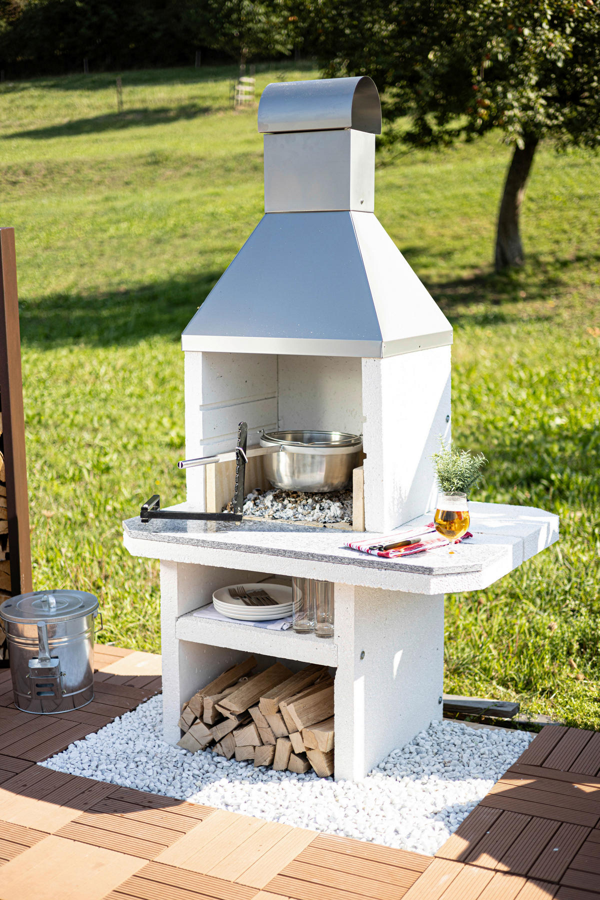 HOLZKOHLEGRILL - Weiss, Design, Stein (110/180/80cm) - Nouvel