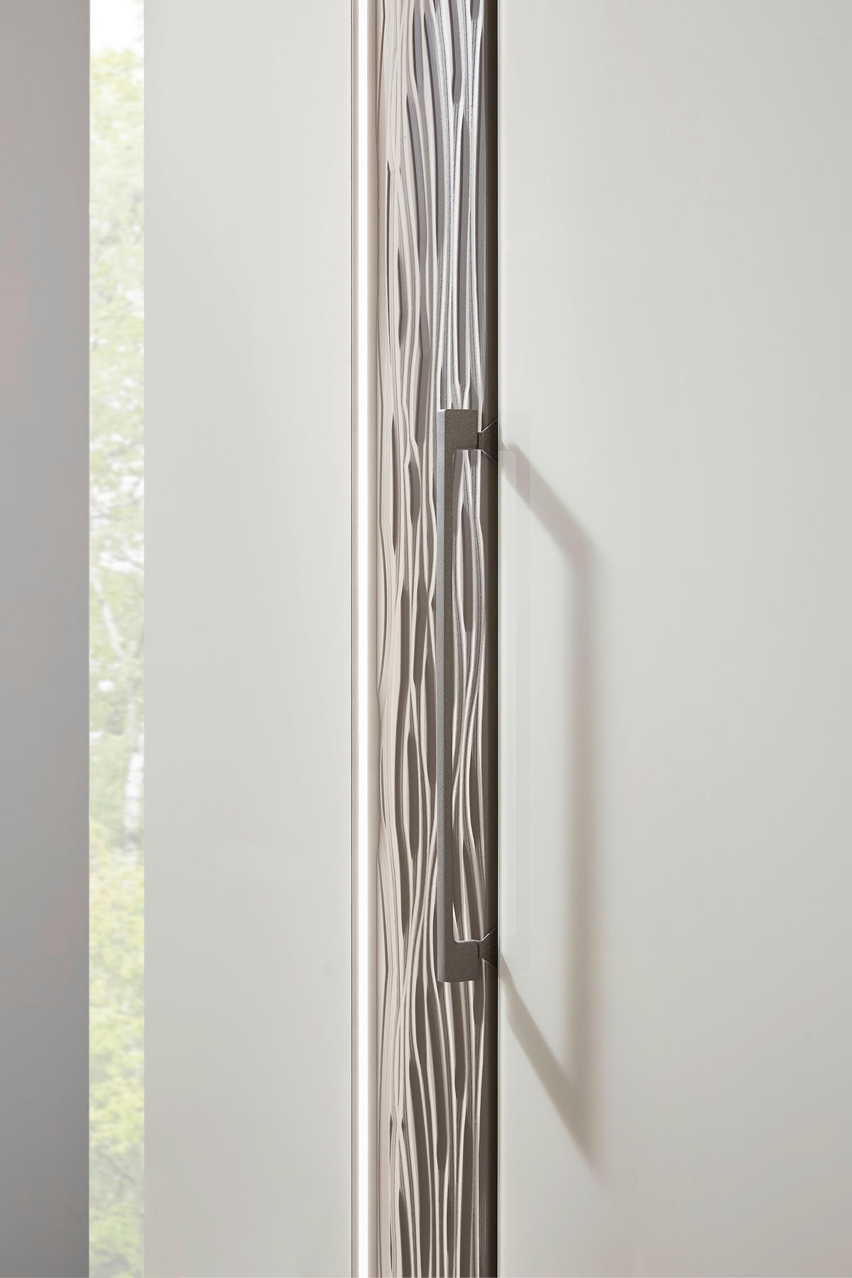 DREHTÜRENSCHRANK in Hellgrau  - Chromfarben/Hellgrau, Design, Glas/Holzwerkstoff (250/216/59cm) - Dieter Knoll