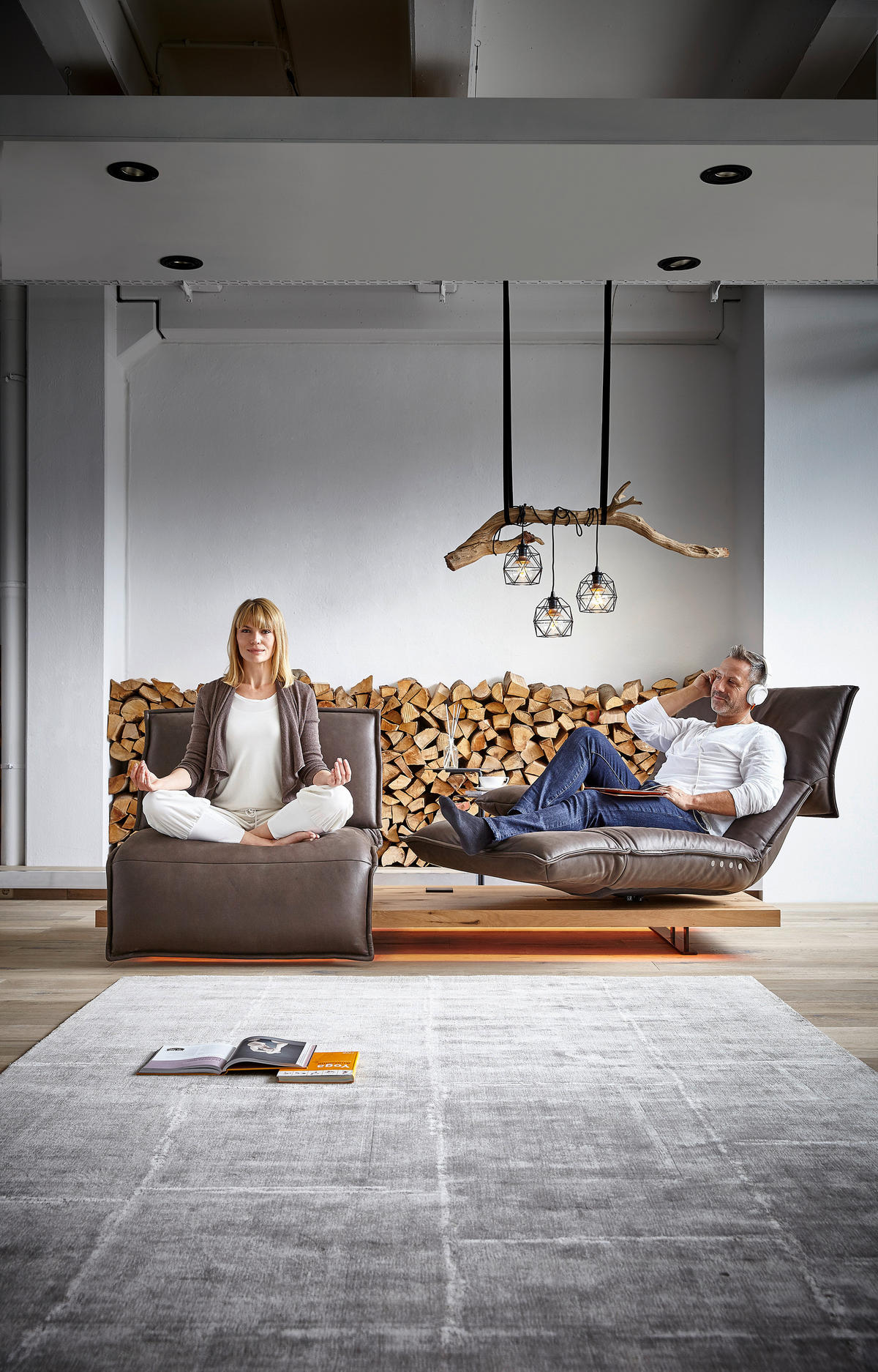 2-SITZER-SOFA Braun Echtleder  - Schwarz/Braun, Design, Leder/Holz (240/80-112/115-159cm) - Koinor