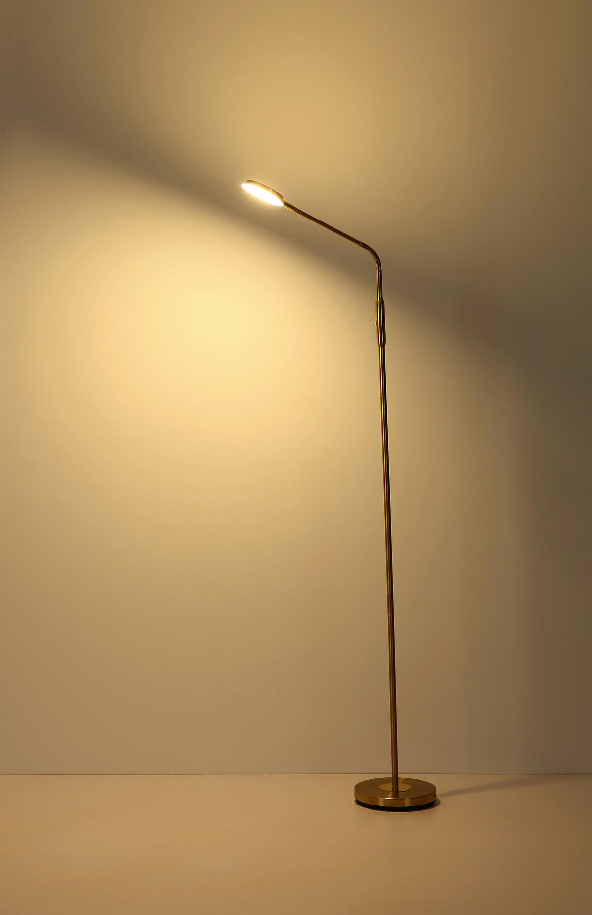 LED-STEHLEUCHTE 52/20/173 cm    - Klar/Messingfarben, Design, Kunststoff/Metall (52/20/173cm) - Globo