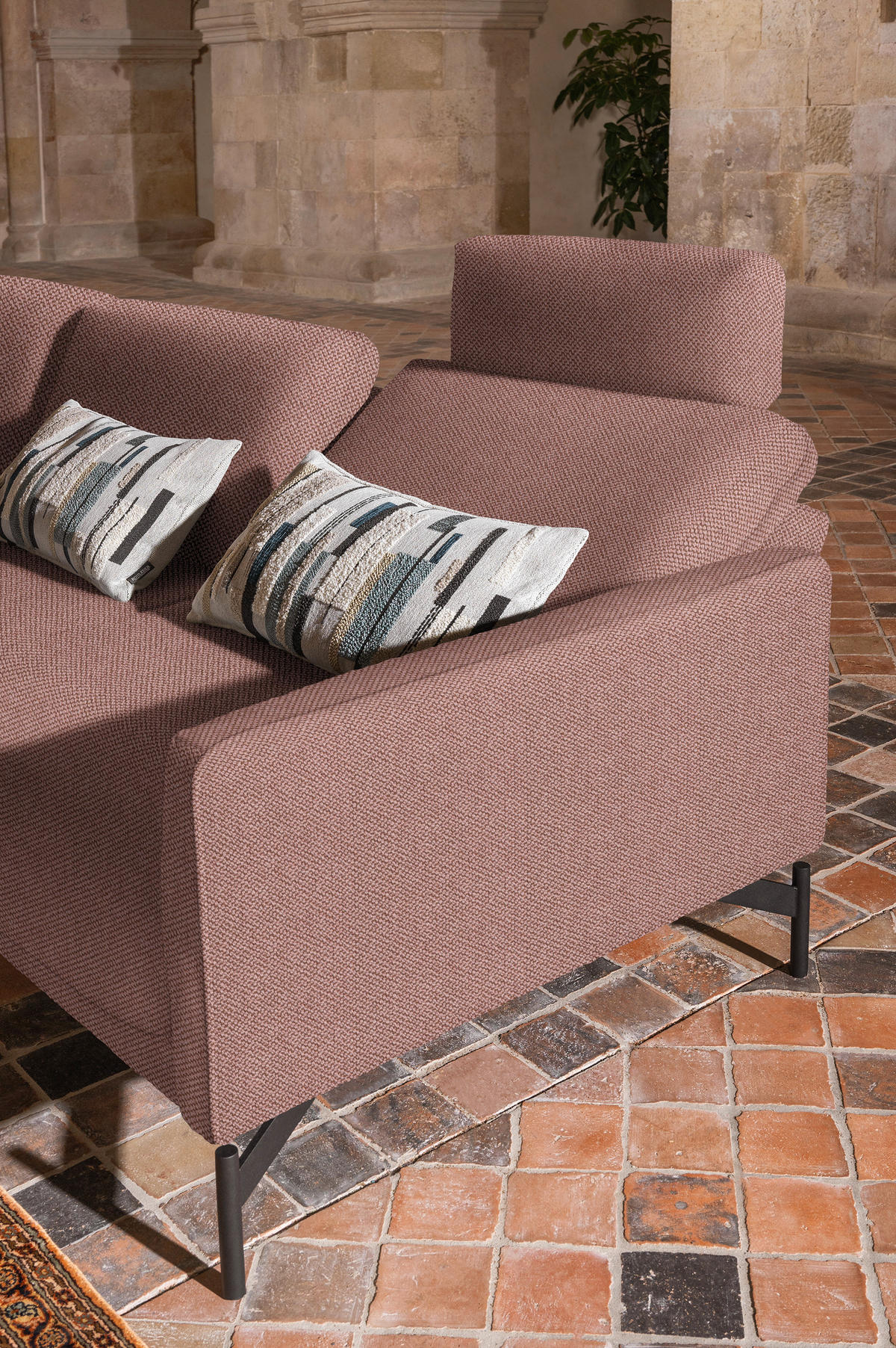 ECKSOFA in Flachgewebe Hellrot  - Hellrot/Anthrazit, Design, Textil/Metall (230/254cm) - Johann Jakob