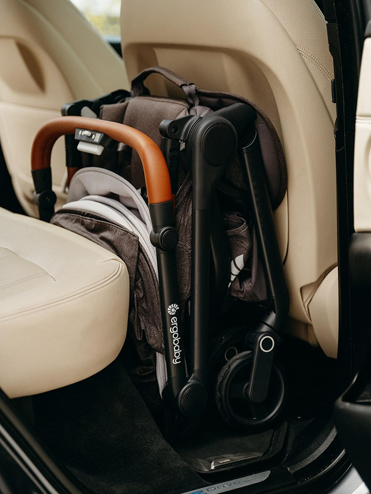 KIŠOBRAN KOLICA  METRO 3 DELUXE  - svetlosiva, Osnovno, metal/tekstil (23/44/56cm) - Ergobaby