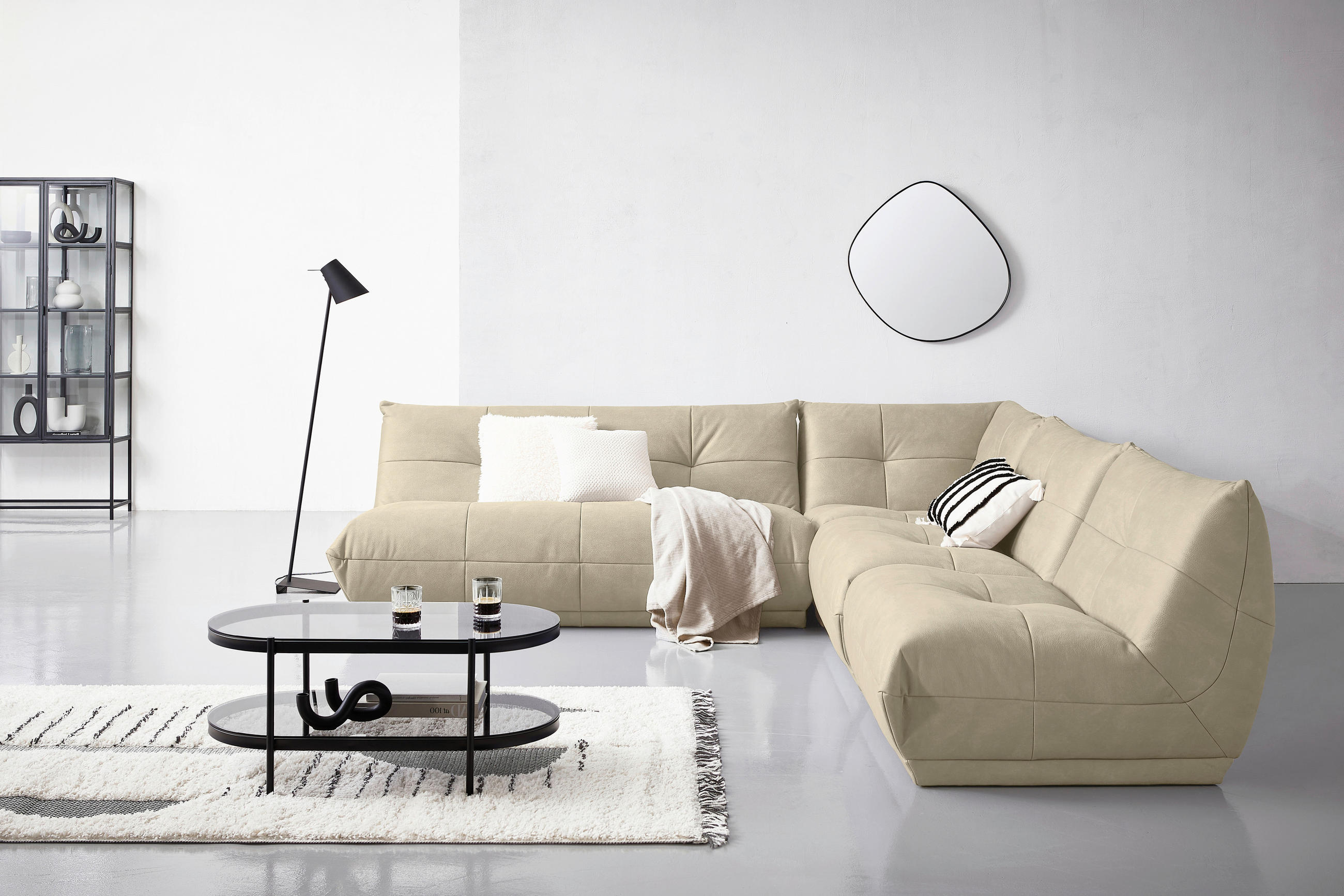 HÖRNSOFFA i läderimitation cremefärgad - cremefärgad, Trend, textil (285/315cm) - Livetastic