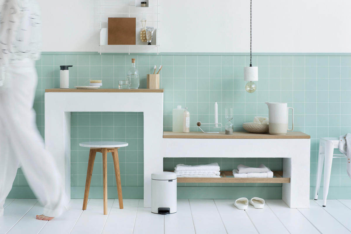 KOŠ ZA SMETI - bela, Design, umetna masa (16,8/26,4/23,5cm) - Brabantia