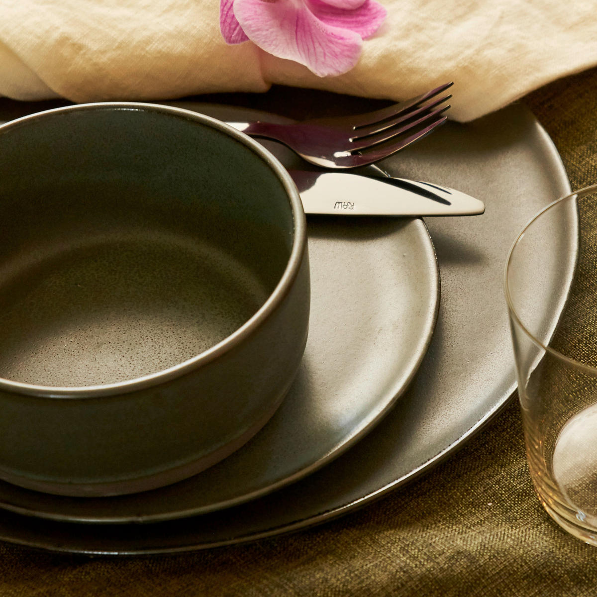 SCHÜSSELSET 6-teilig RAW   - Grün, Basics, Keramik (13,5/6cm) - Aida