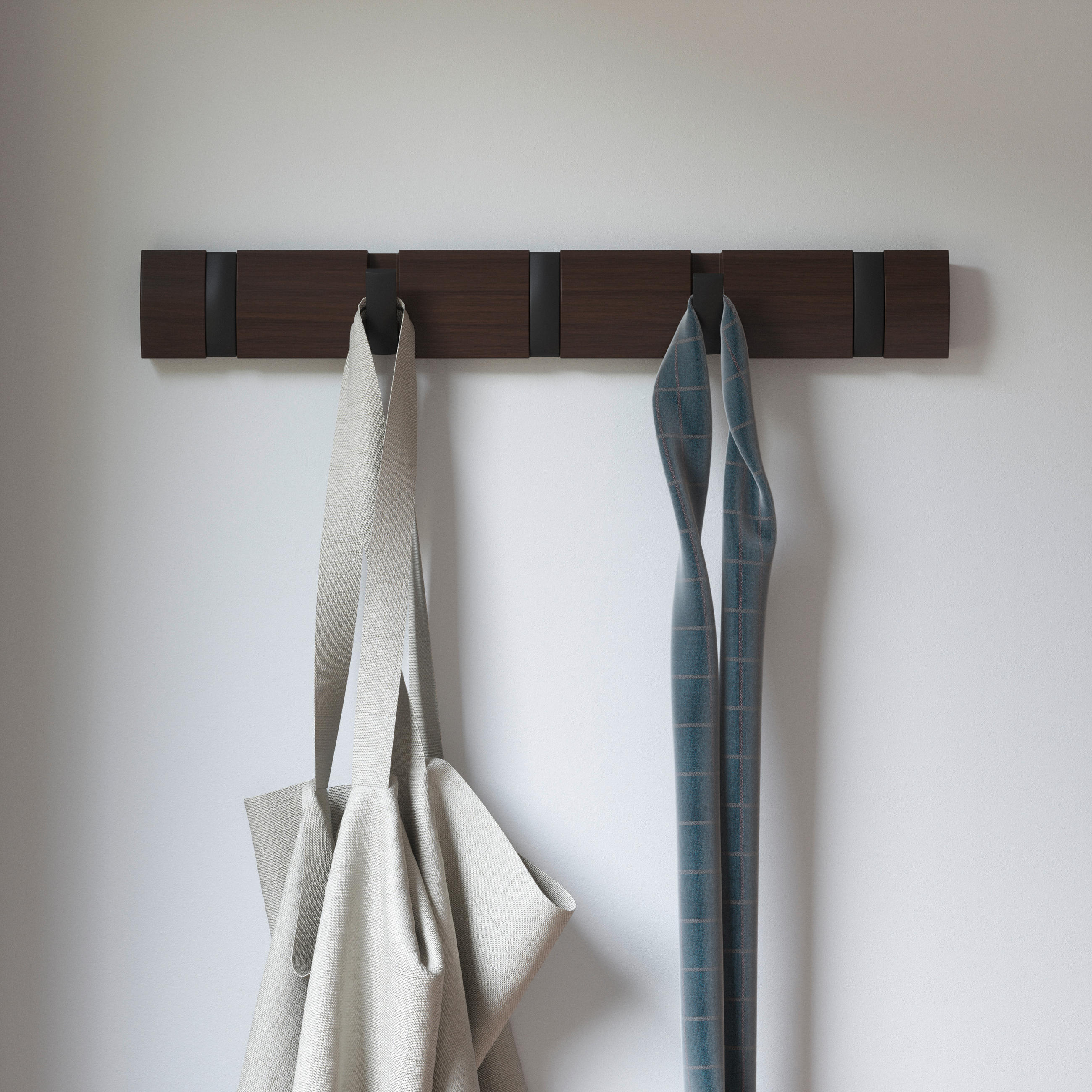 GARDEROBENLEISTE  in Pappel Schwarz, Walnussfarben  - Walnussfarben/Schwarz, Design, Holz (51/6/3cm) - Umbra