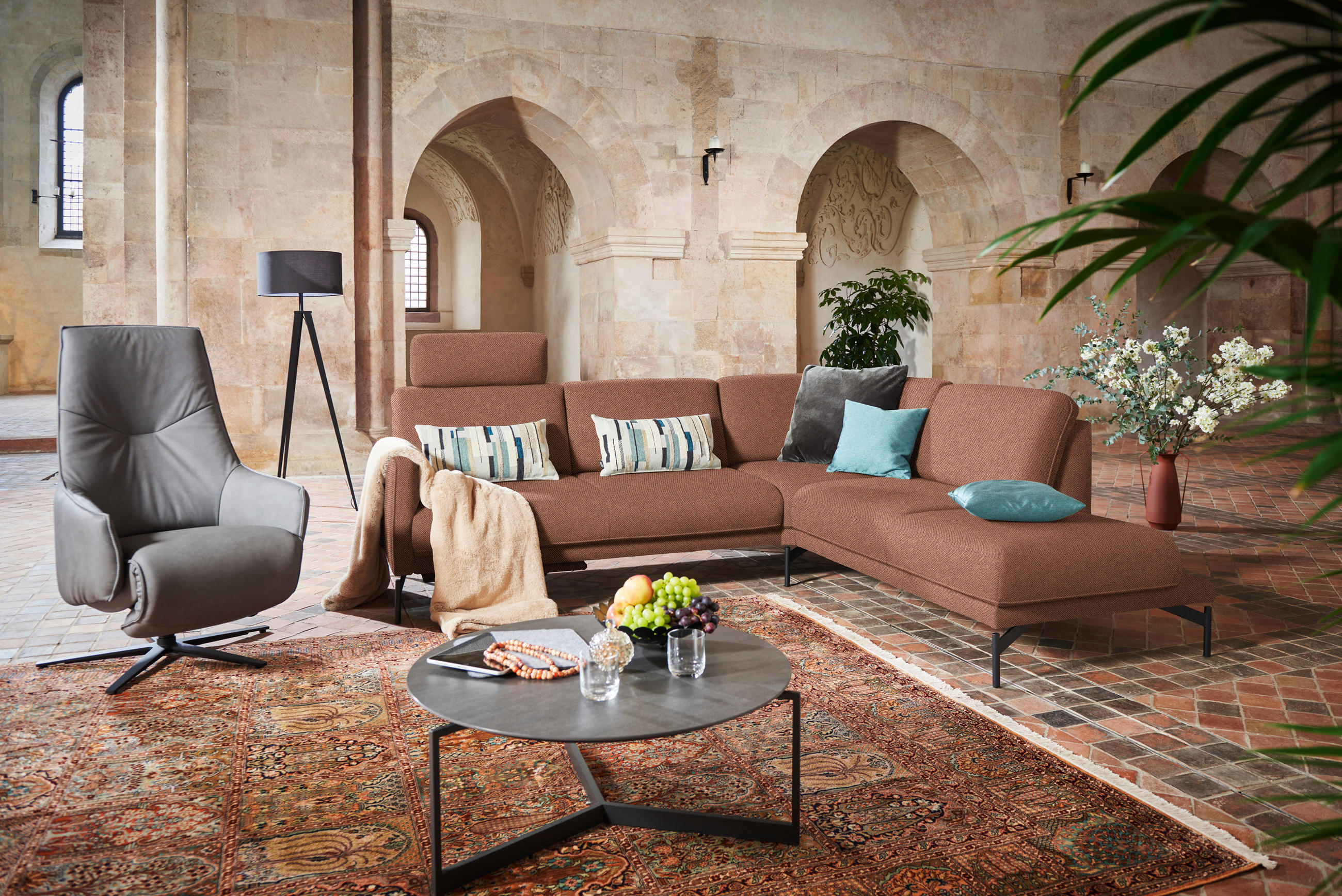 ECKSOFA in Flachgewebe, Struktur Rostfarben  - Rostfarben/Anthrazit, Design, Textil/Metall (254/230cm) - Johann Jakob