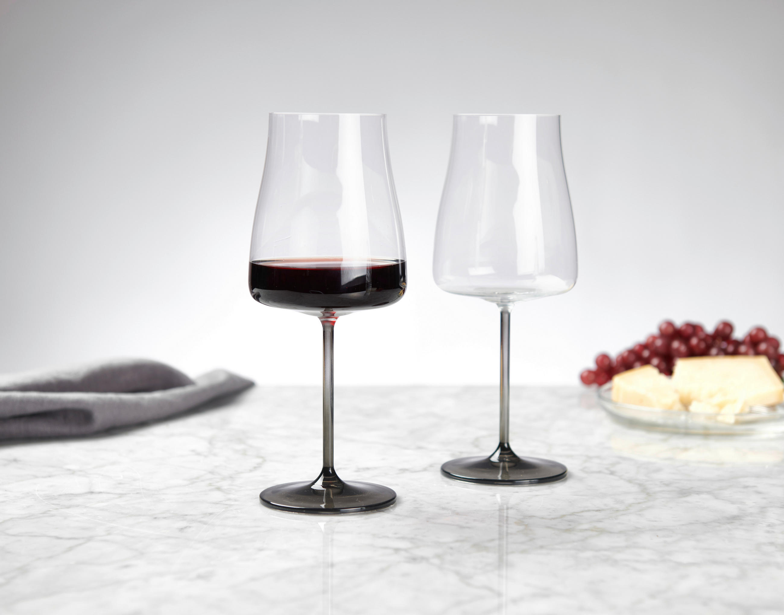 RÖDVINSGLAS 600 ml  - klar/grå, Klassisk, glas (0,60l) - Novel
