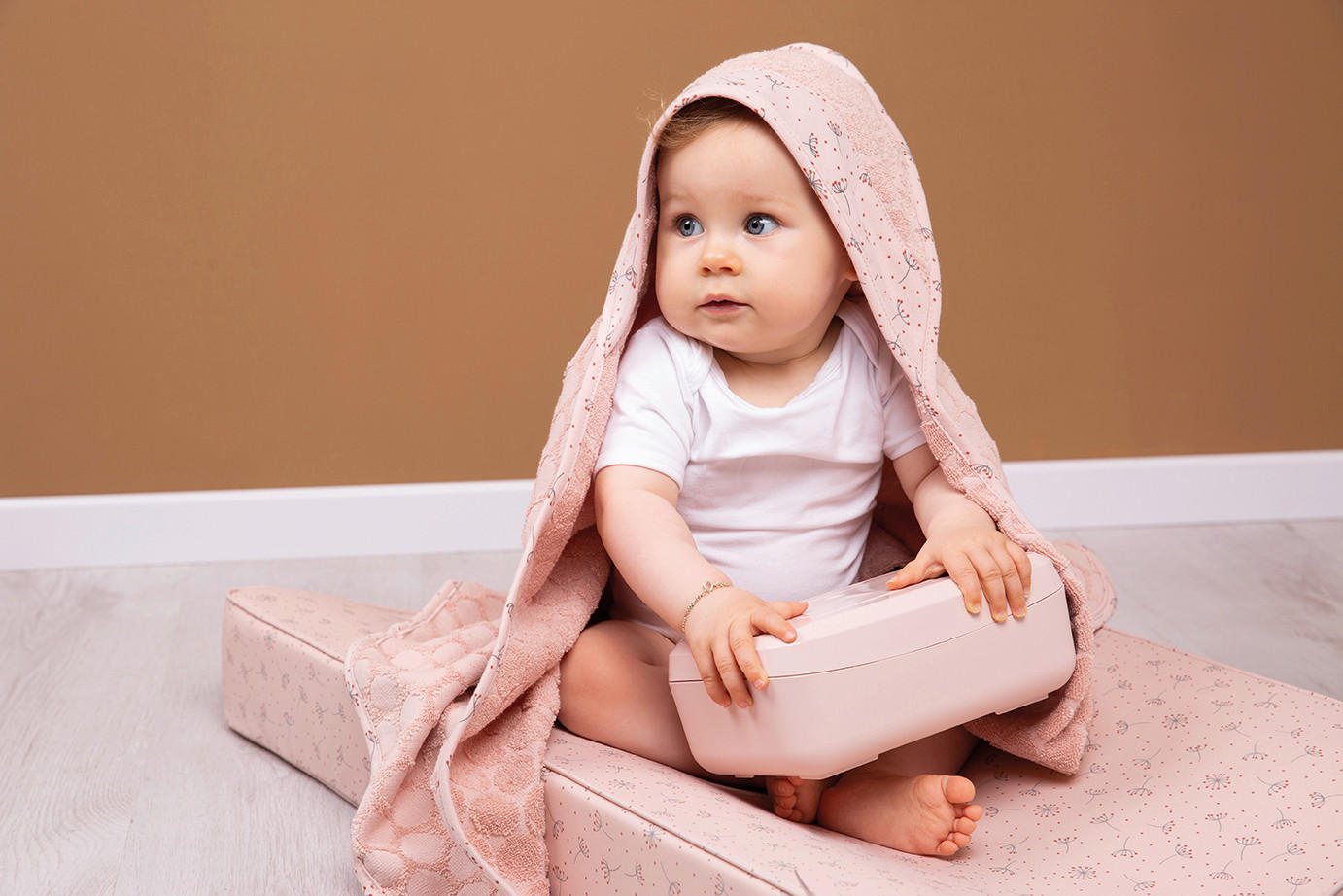 OSUŠKA S KAPUCÍ - tmavě růžová/růžová, Basics, textil (85/75cm) - Bebe Jou
