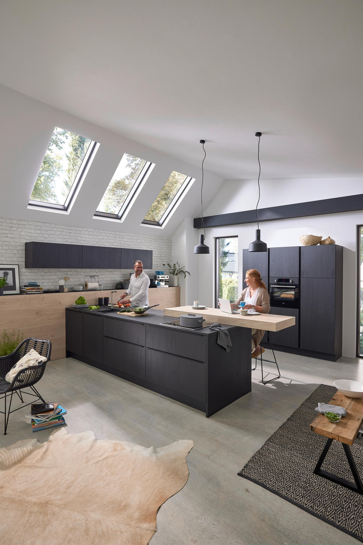 INBYGGNADSKÖK   - mörkbrun/ekfärgad, Design, trämaterial - Dieter Knoll