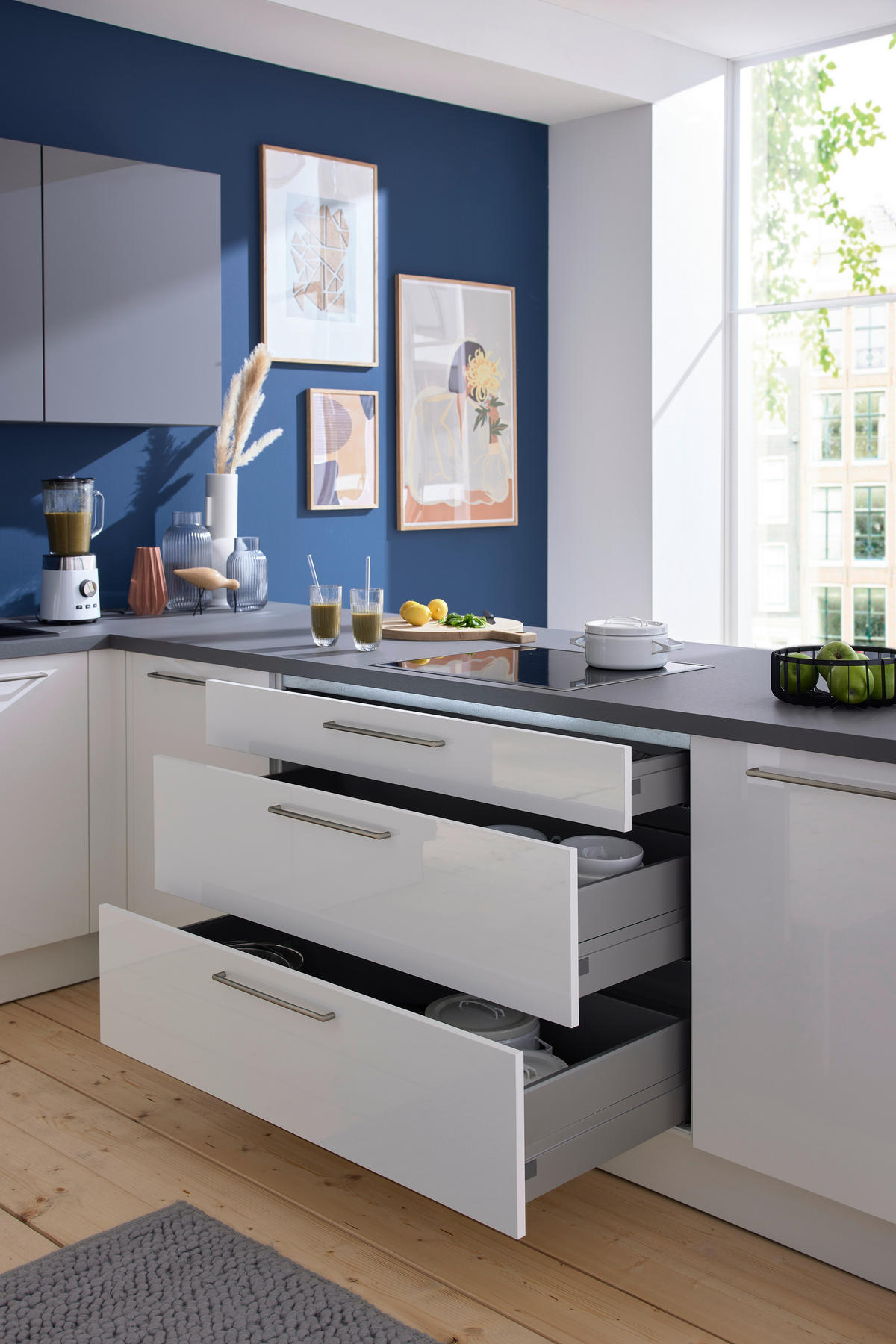 INBYGGNADSKÖK   - vit/grå, Design, trämaterial - Nolte Küchen