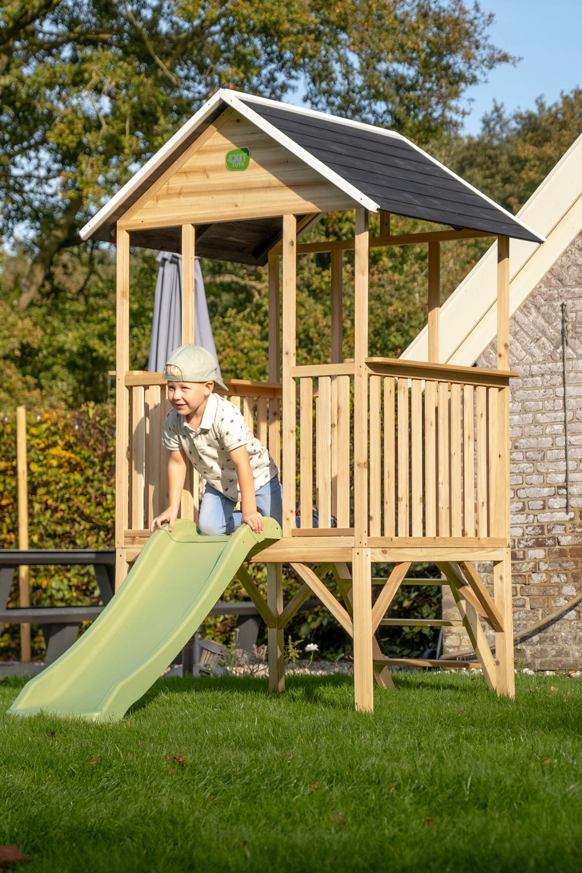 SPIELHAUS  - Naturfarben/Grün, KONVENTIONELL, Holz/Kunststoff (226/120/203cm) - EXIT Toys
