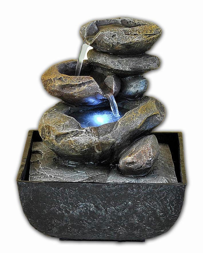 SZOBOR - Basics, műanyag (22/28cm)