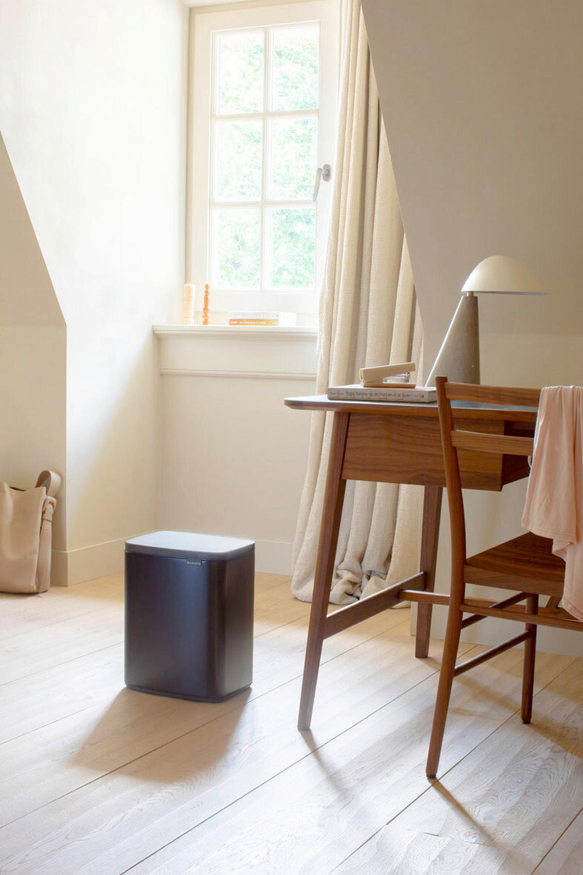 KOŠ ZA SMETI - Basics, kovina (29.5/37.5/23cm) - Brabantia