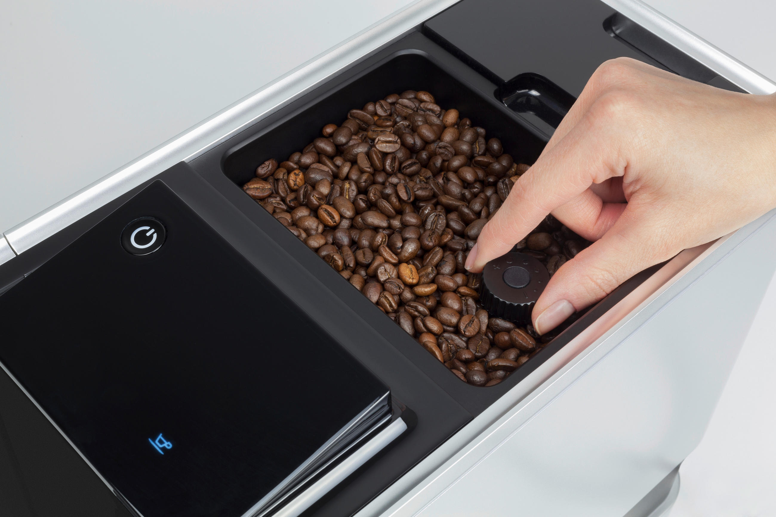 KAFFEEVOLLAUTOMAT  - Silberfarben/Schwarz, Basics (18/33,5/40cm) - CASO Design