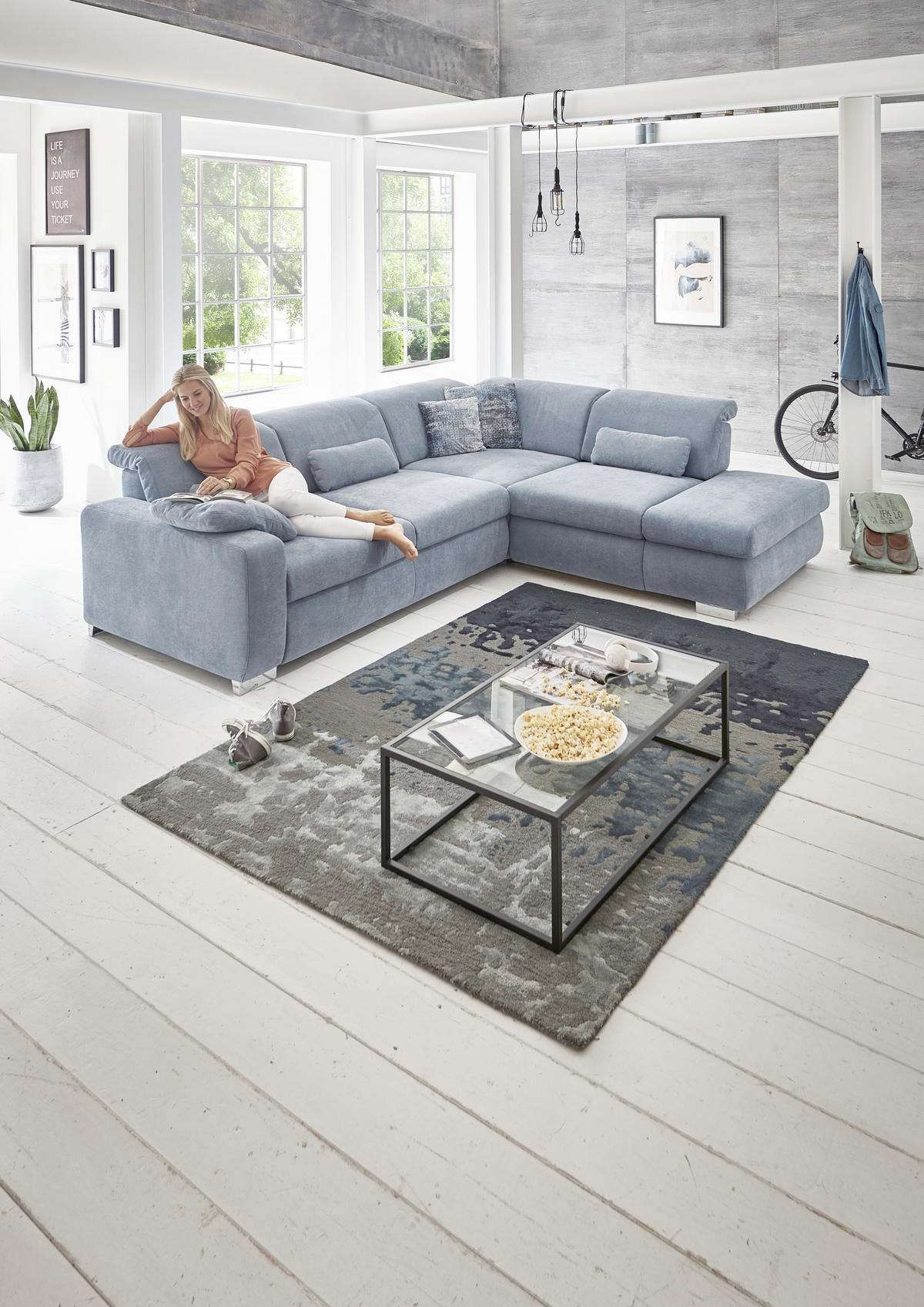 ECKSOFA in Flachgewebe Hellblau  - Chromfarben/Hellblau, Design, Textil/Metall (301/260cm) - Beldomo Style