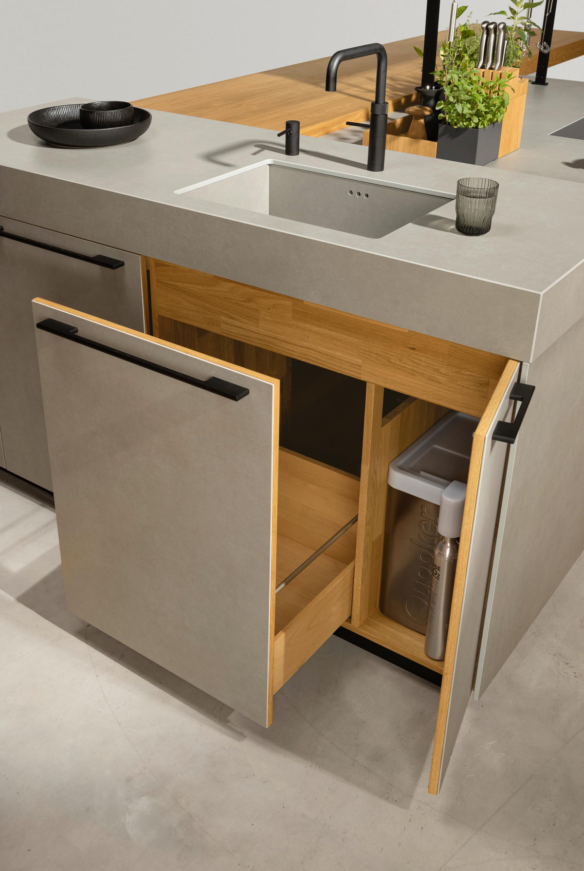 EINBAUKÜCHE   - Eichefarben, Design, Glas/Holz - TEAM 7