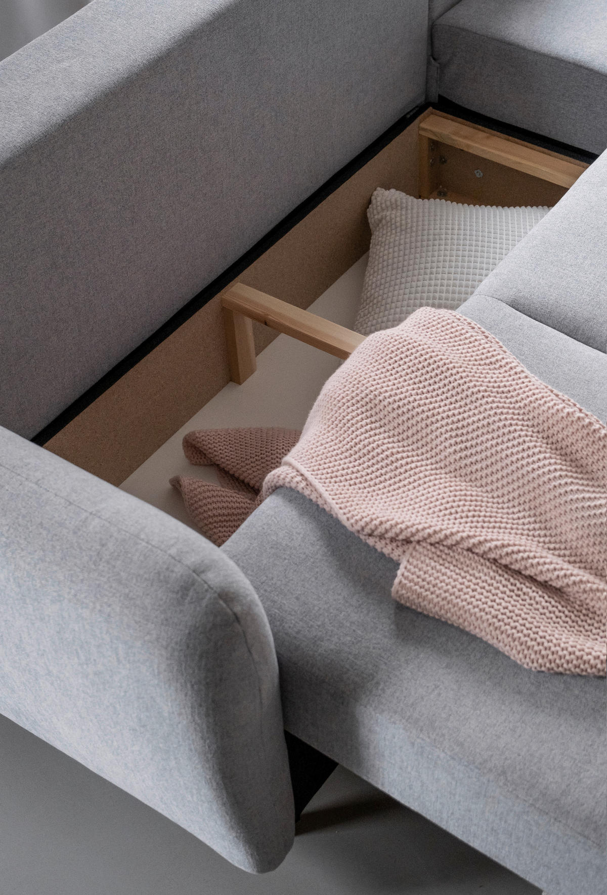 ECKSOFA in Chenille Hellgrau  - Hellgrau/Naturfarben, Holz/Textil (235/157cm) - MID.YOU