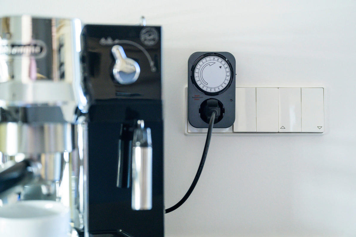 ZEITSCHALTUHR - Anthrazit, Basics, Kunststoff (7/8/12cm) - Brennenstuhl