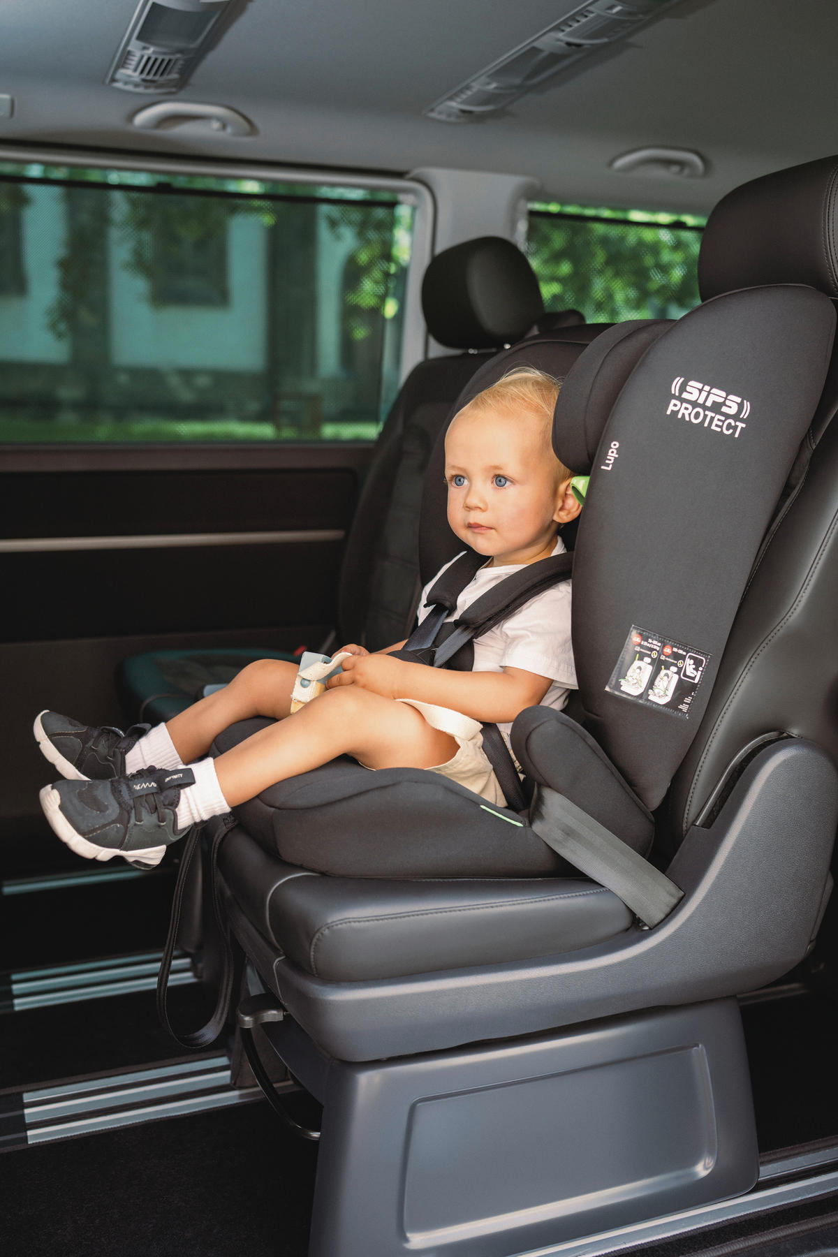 KINDERAUTOSITZ Lupo I-Size Black  - Schwarz, Basics, Kunststoff/Textil (44/62/48cm) - Osann