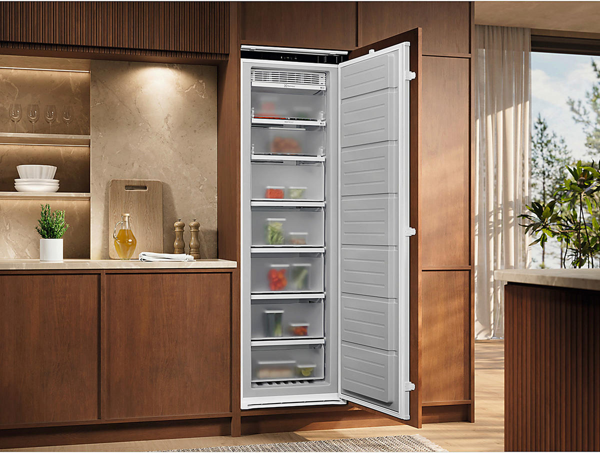 EINBAUGEFRIERSCHRANK EUN7NE18S  - Weiß, Basics, Kunststoff/Metall (54,6/177,2/54,9cm) - Electrolux