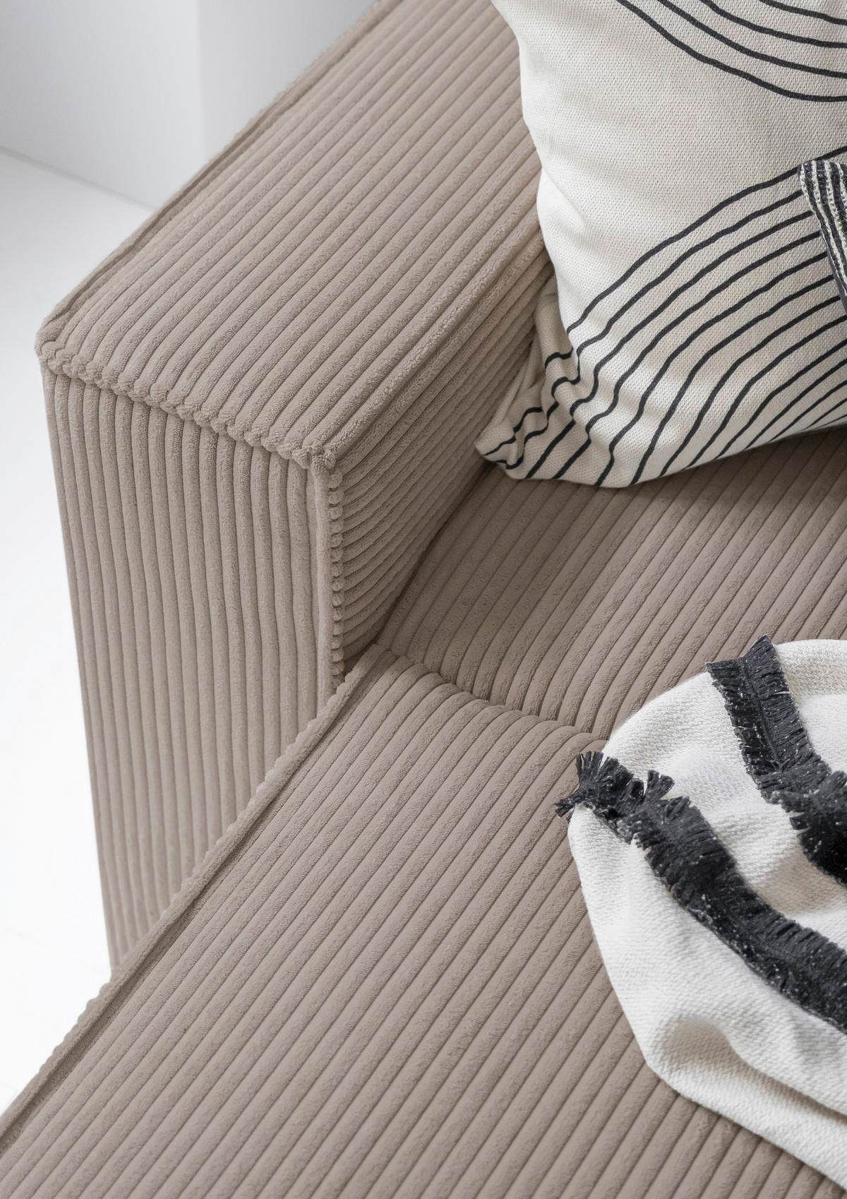 WOHNLANDSCHAFT Taupe Cord  - Taupe/Schwarz, Design, Kunststoff/Textil (156/322/194cm) - MID.YOU
