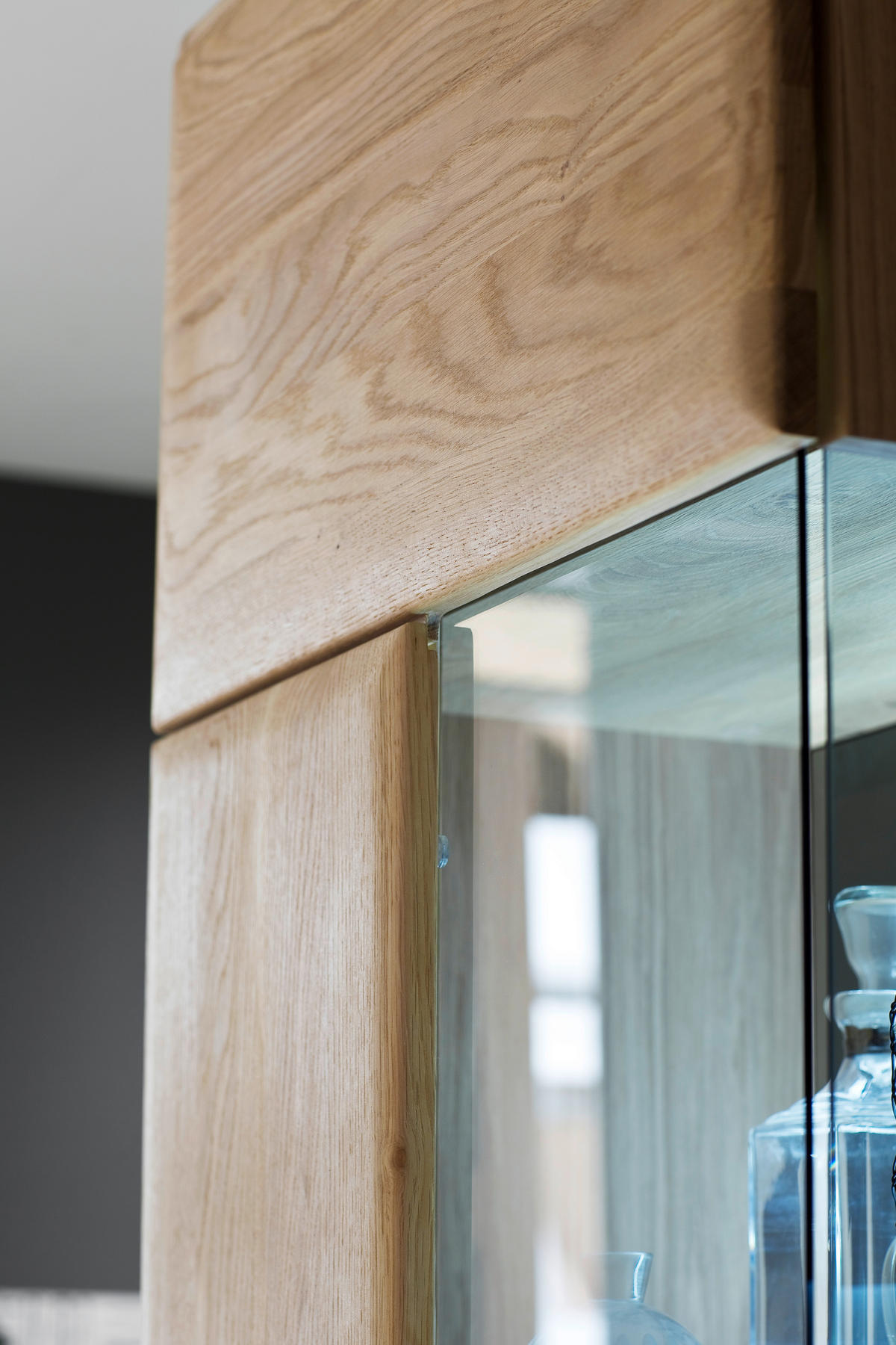VITRINE in massiv Eiche Eichefarben  - Edelstahlfarben/Eichefarben, Design, Glas/Holz (60/208/38cm) - Livetastic