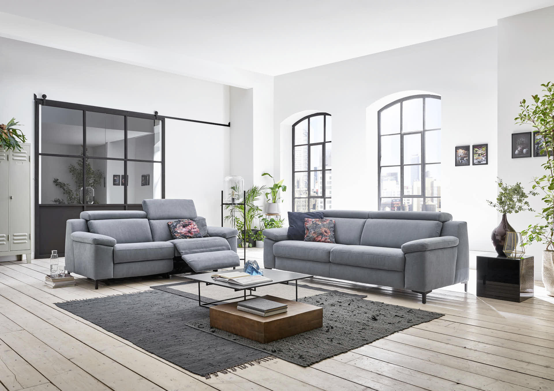3-SITZER-SOFA in Chenille Pastellblau - Pastellblau/Schwarz, Design, Textil/Metall (218/104/104cm) - Valdera