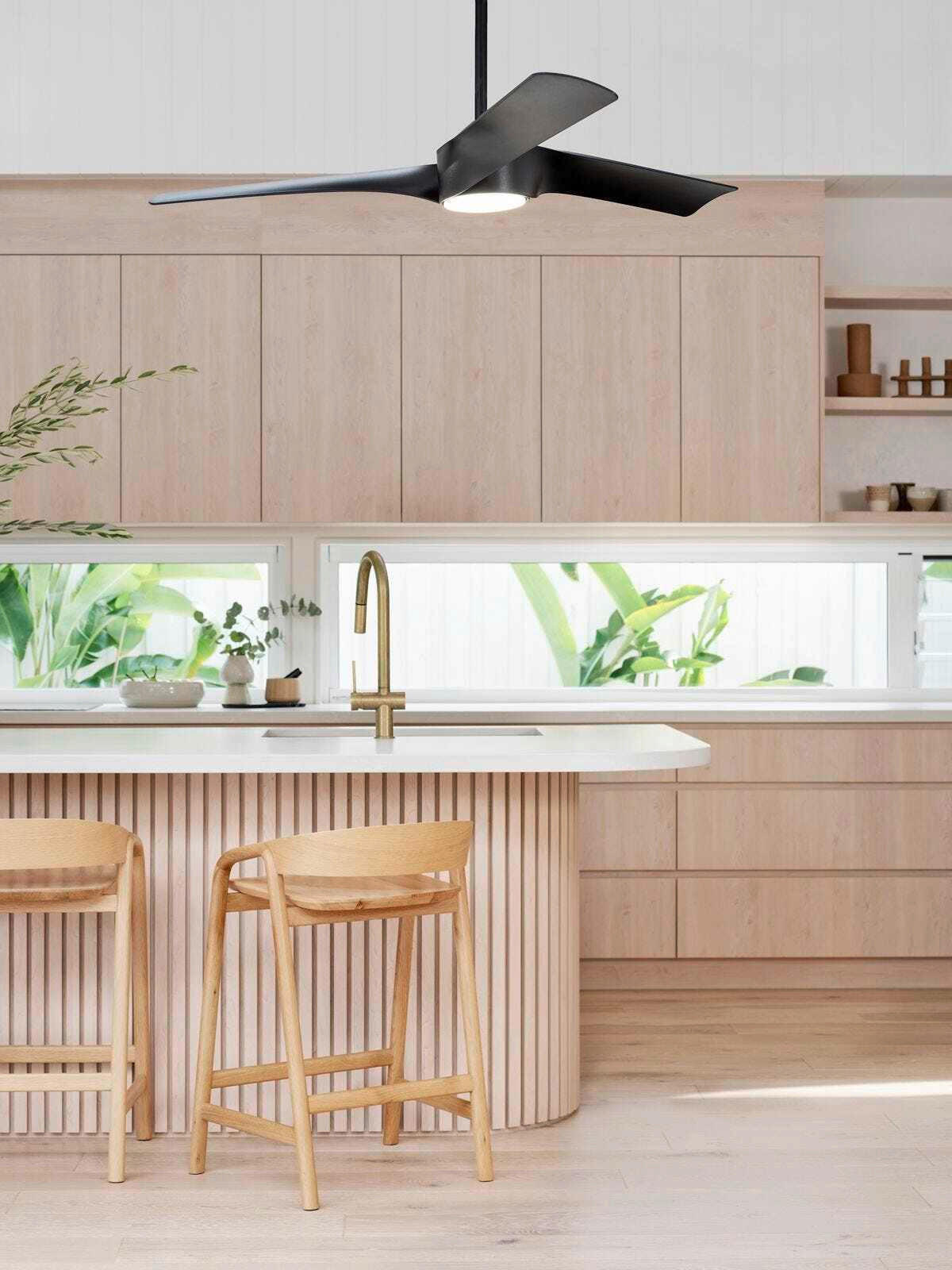 TAKFLÄKT Line 12 W  - svart, Basics, plast (132/35,5/132cm)